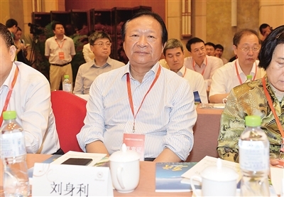 海南日报数字报-合作建渔业捕捞运输加工基地